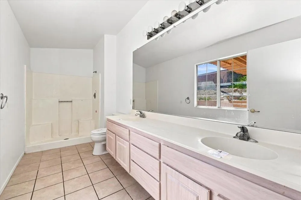10780 Bel Air Drive Cherry Valley, CA 92223