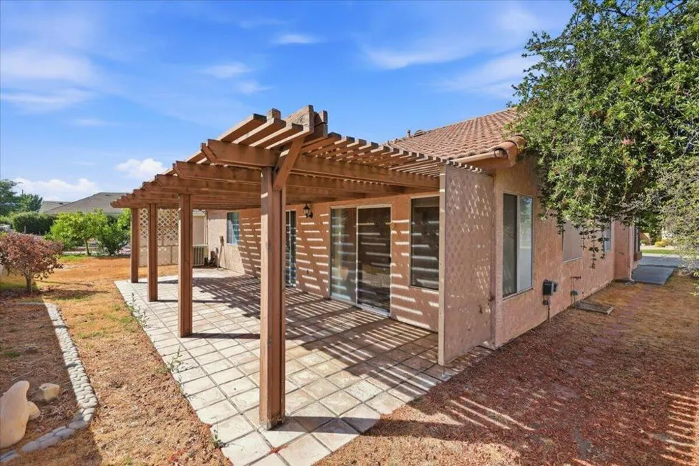 10780 Bel Air Drive Cherry Valley, CA 92223