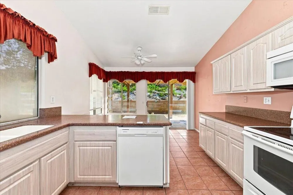 10780 Bel Air Drive Cherry Valley, CA 92223