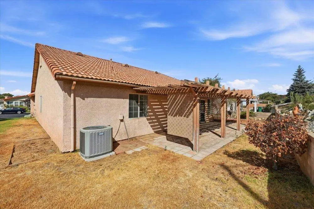 10780 Bel Air Drive Cherry Valley, CA 92223