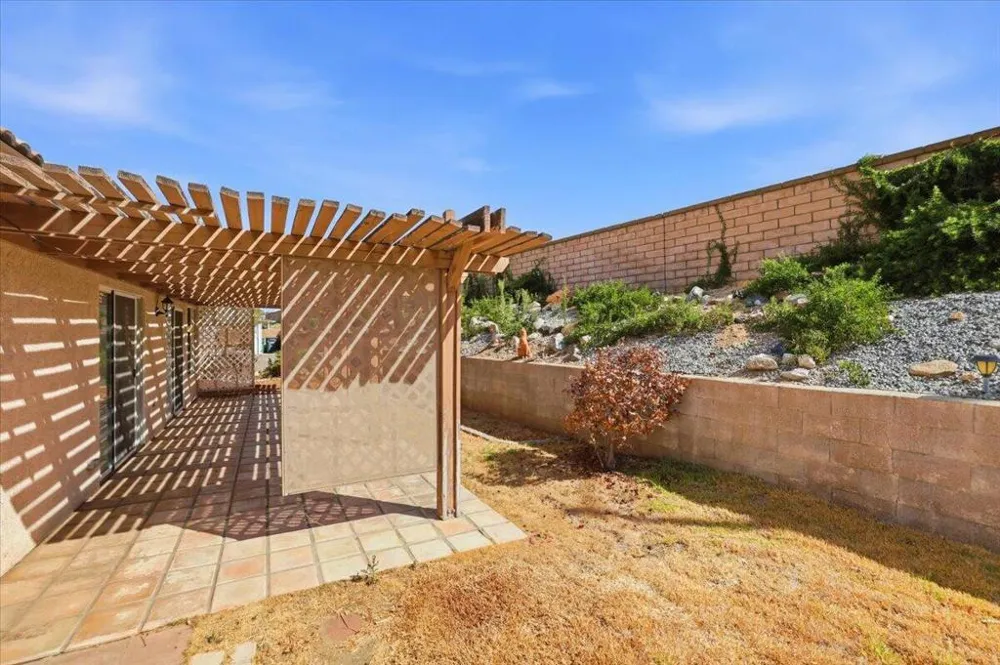 10780 Bel Air Drive Cherry Valley, CA 92223