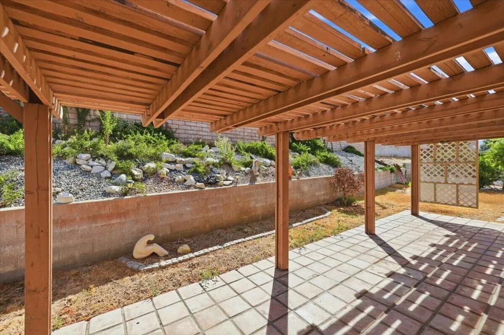 10780 Bel Air Drive Cherry Valley, CA 92223