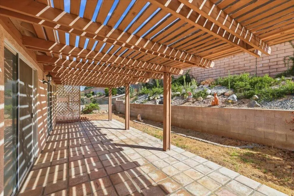10780 Bel Air Drive Cherry Valley, CA 92223