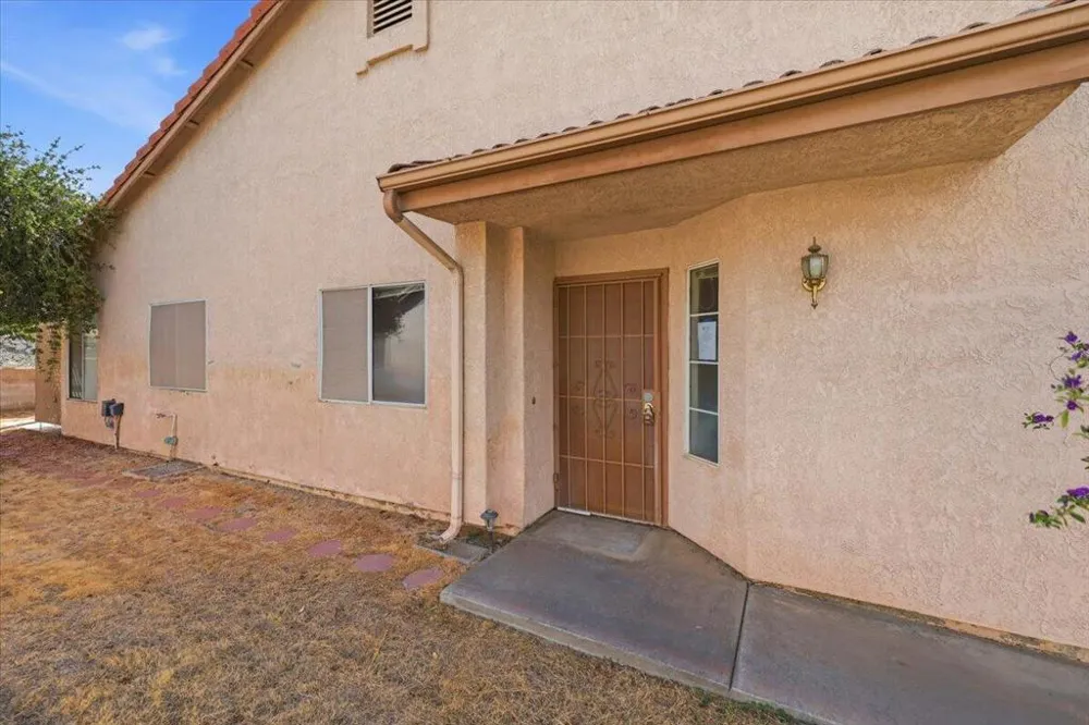 10780 Bel Air Drive Cherry Valley, CA 92223