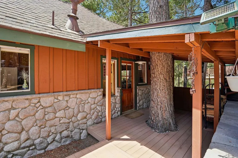 25447 Marion Ridge Idyllwild, CA 92549