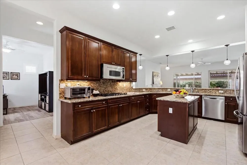 81240 Avenida Neblina Indio, CA 92203