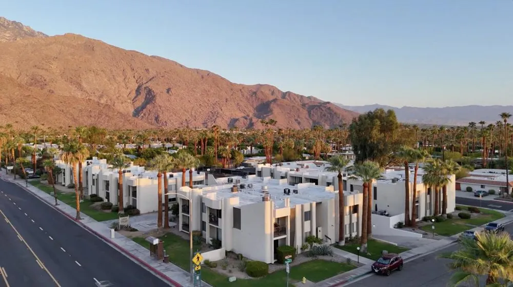 1400 E Palm Canyon Drive #214 Palm Springs, CA 92264