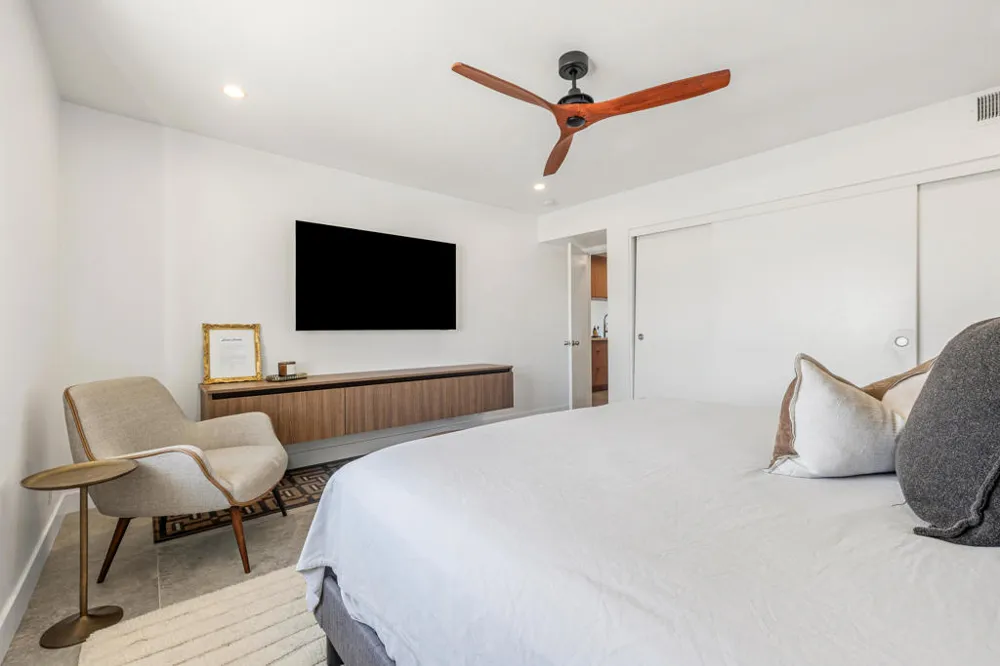 1400 E Palm Canyon Drive #214 Palm Springs, CA 92264