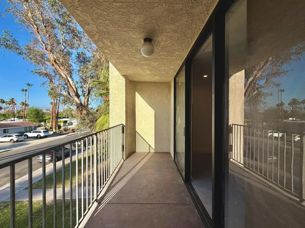 1400 E Palm Canyon Drive #214 Palm Springs, CA 92264