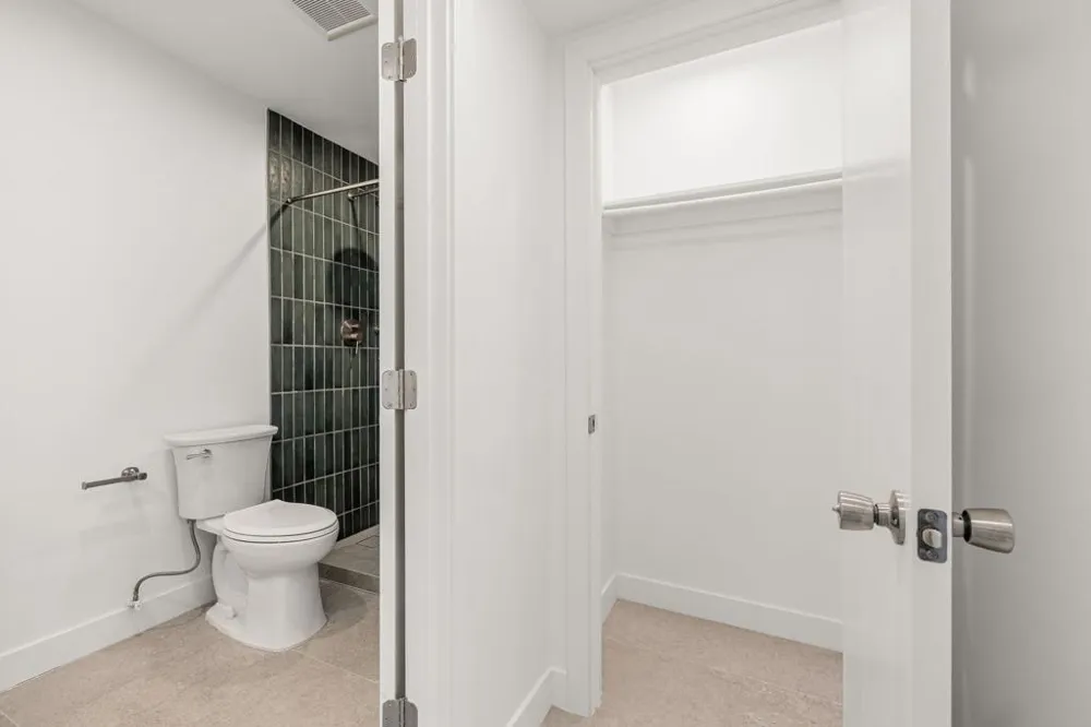 1400 E Palm Canyon Drive #214 Palm Springs, CA 92264