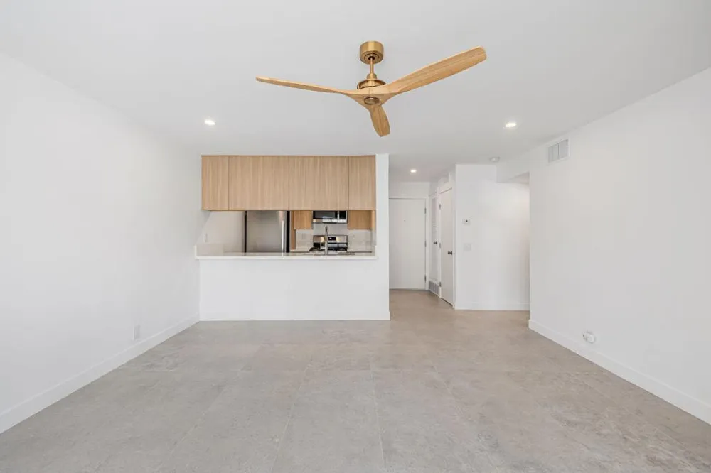1400 E Palm Canyon Drive #214 Palm Springs, CA 92264