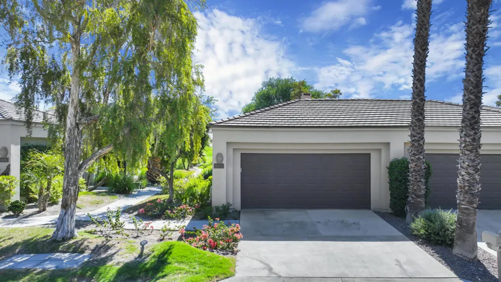 54914 Oaktree La Quinta, CA 92253