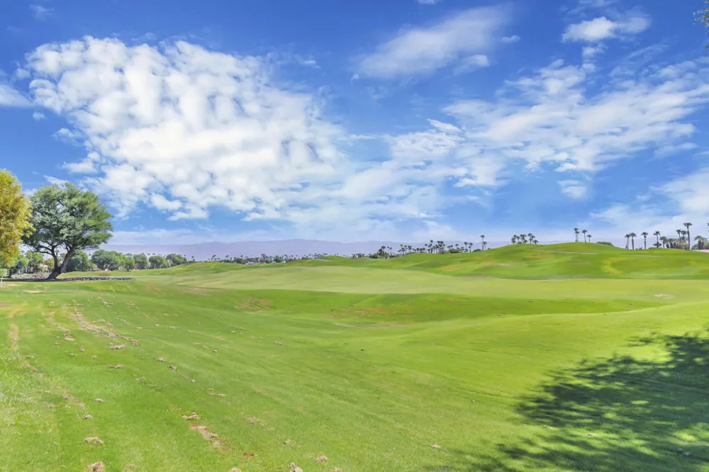 54914 Oaktree La Quinta, CA 92253