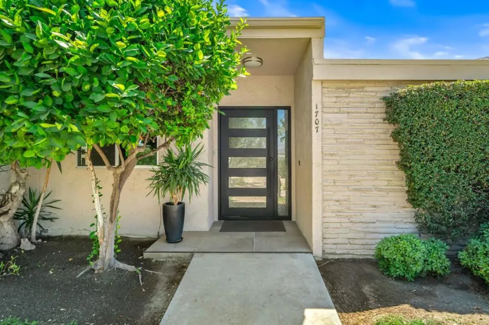 72213 El Paseo, #1707 Palm Desert, CA 92260