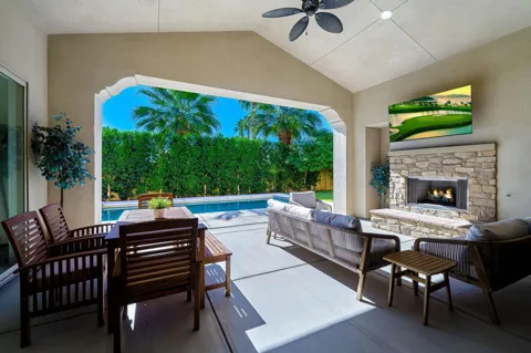 81805 Four Seasons Place