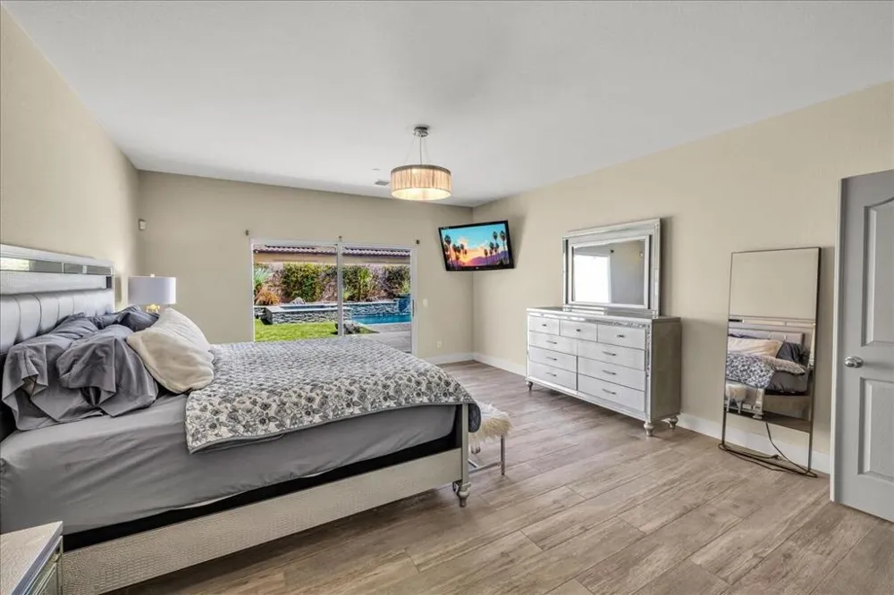 816 Mira Grande Palm Springs, CA 92262