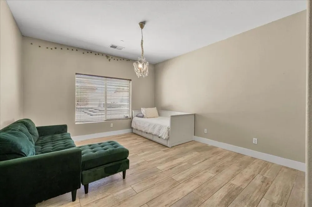 816 Mira Grande Palm Springs, CA 92262