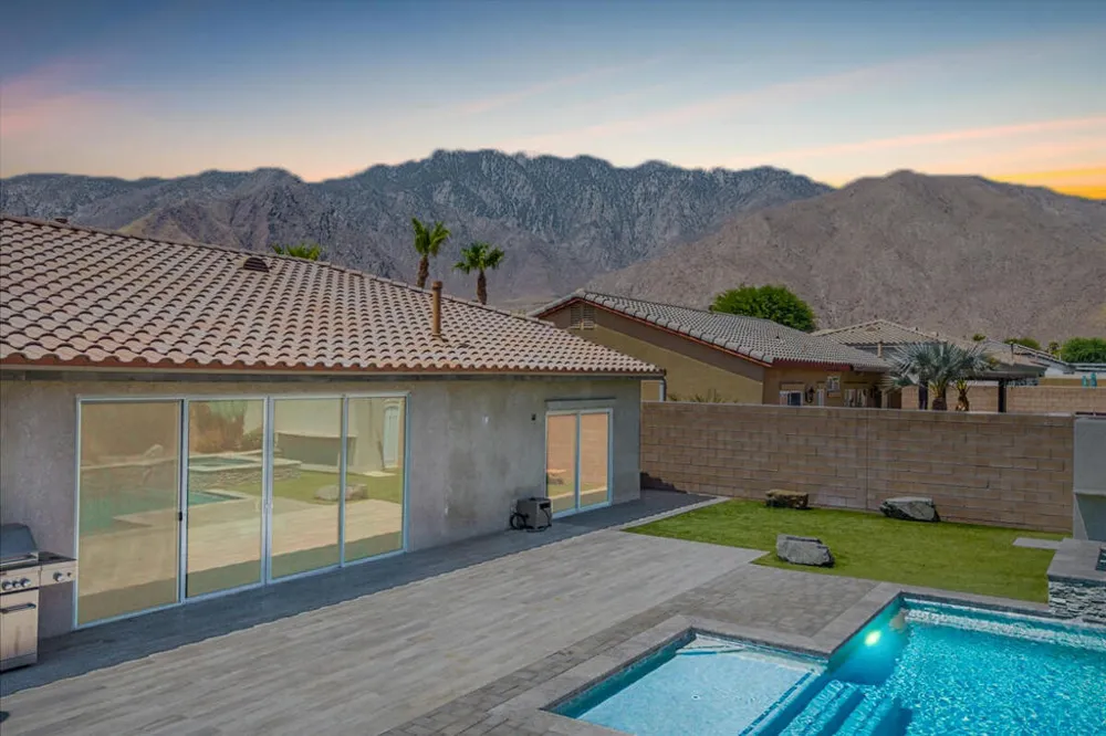 816 Mira Grande Palm Springs, CA 92262