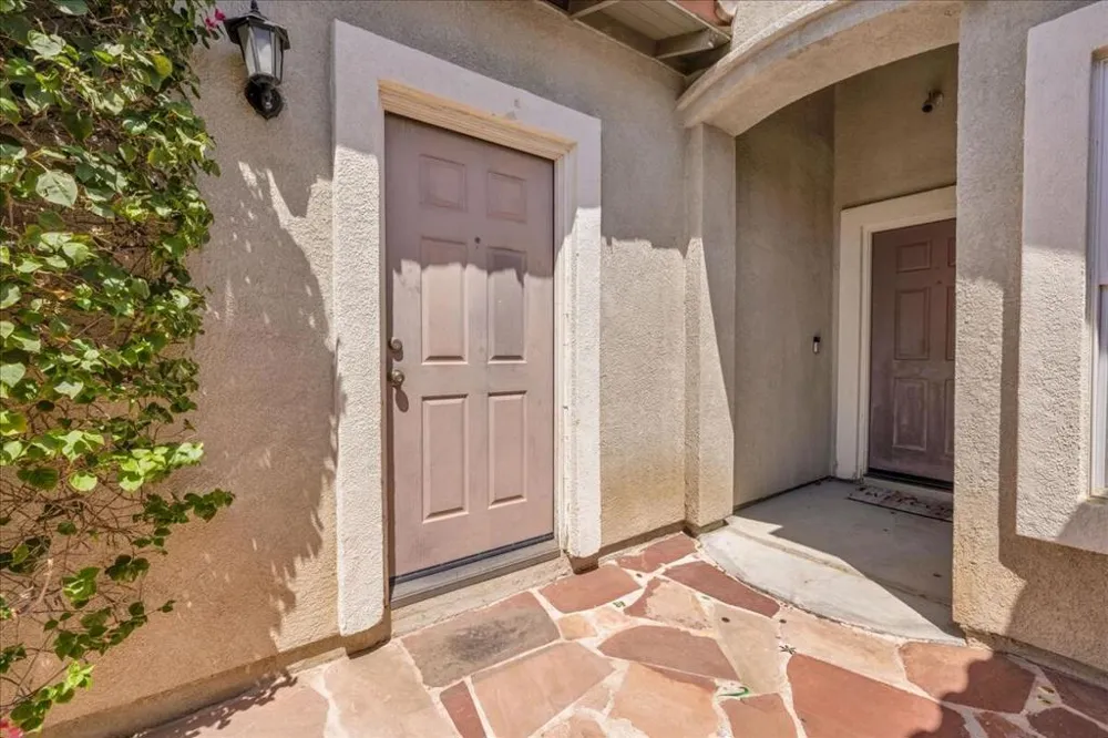 816 Mira Grande Palm Springs, CA 92262