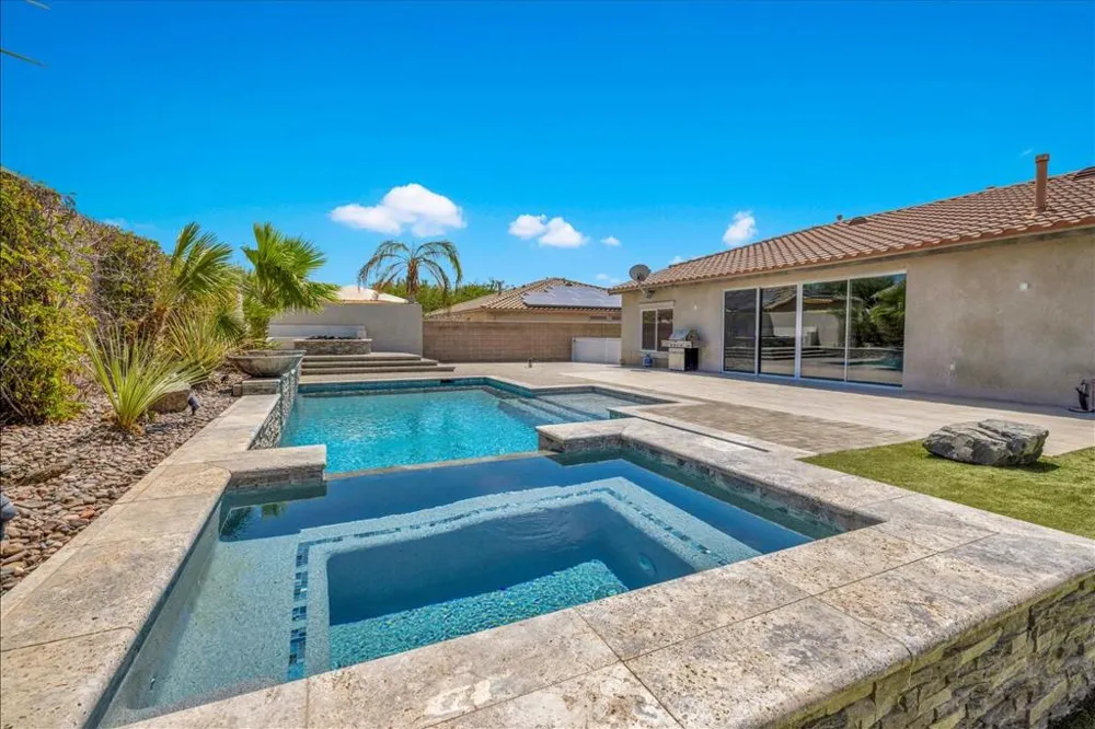 816 Mira Grande Palm Springs, CA 92262