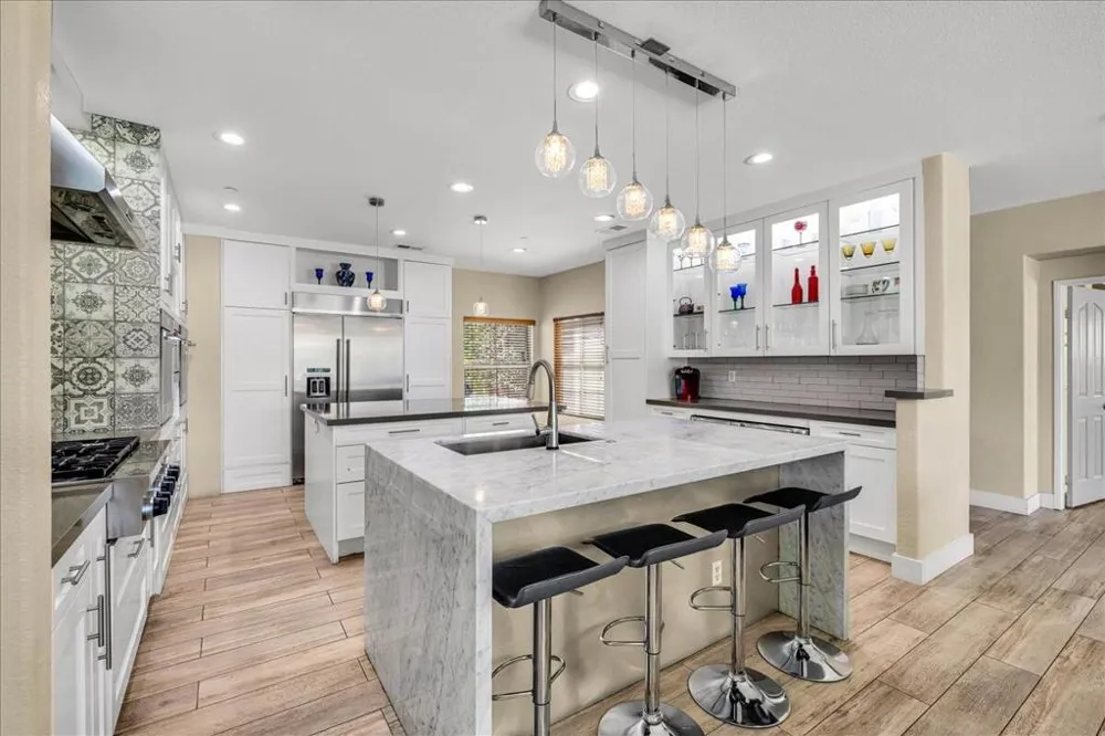 816 Mira Grande Palm Springs, CA 92262