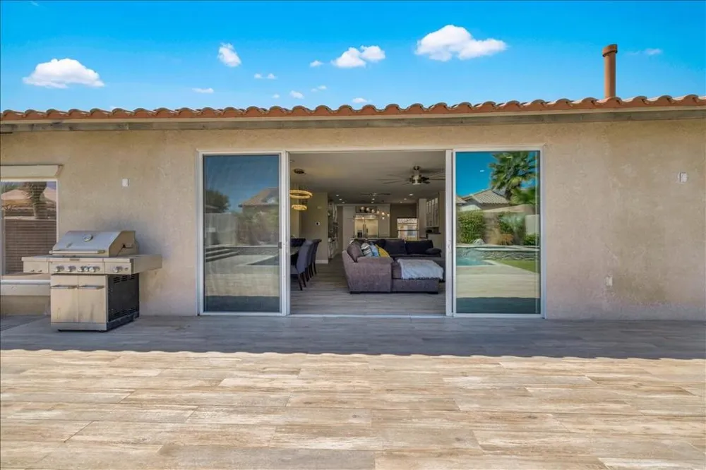 816 Mira Grande Palm Springs, CA 92262