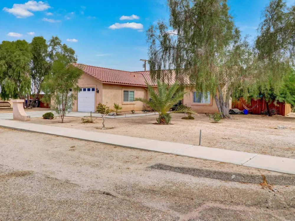 1081 Aberdeen Drive Thermal, CA 92274