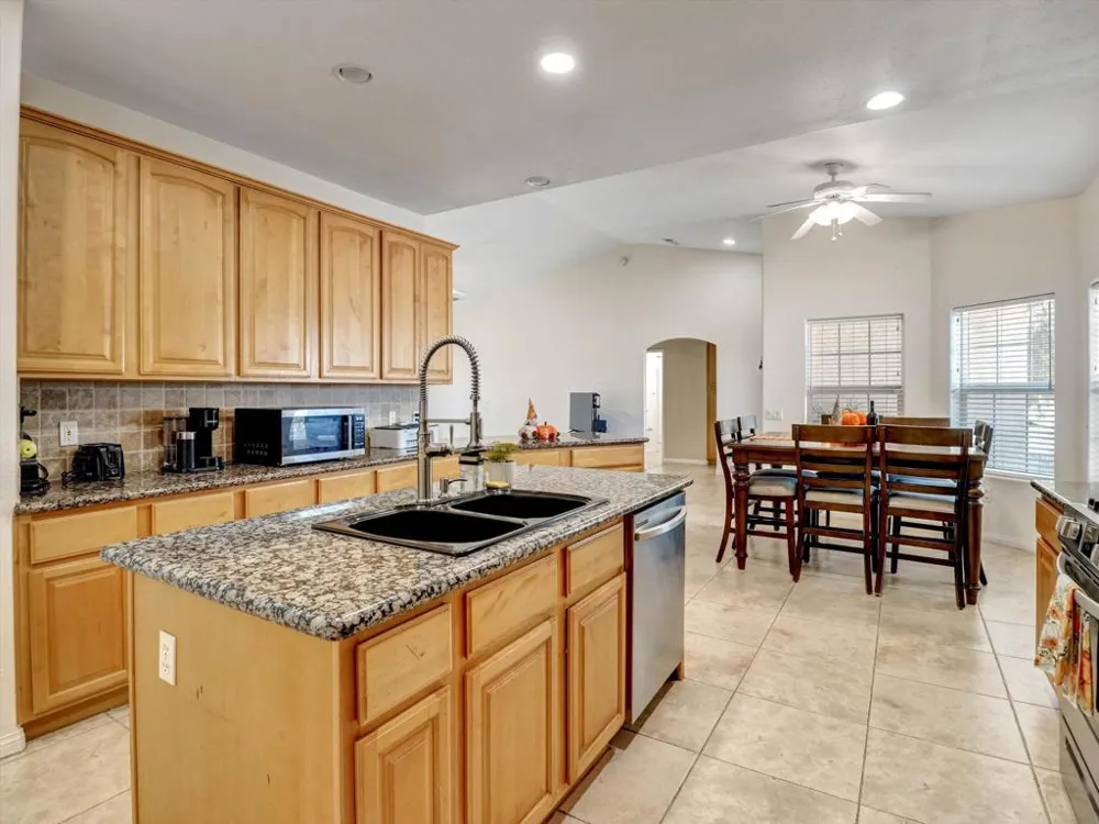 1081 Aberdeen Drive Thermal, CA 92274