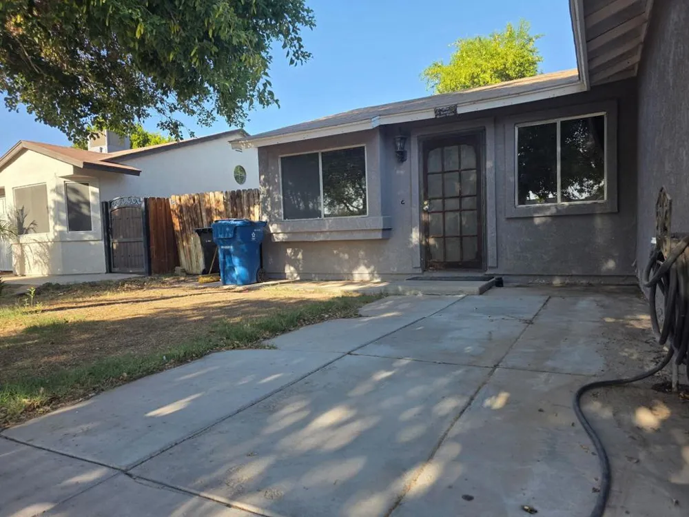 978 Pater Street Brawley, CA 92227