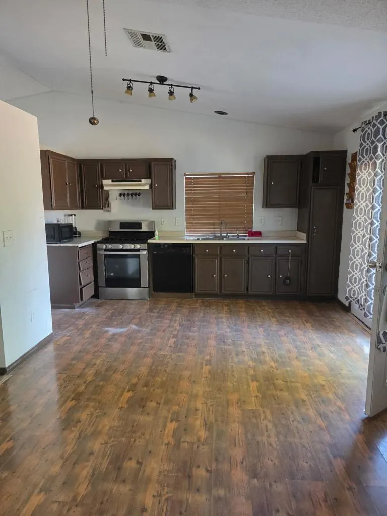 978 Pater Street Brawley, CA 92227