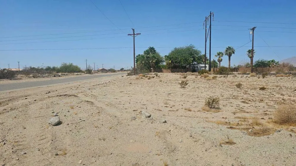 2397 Fullerton Avenue Thermal, CA 92274