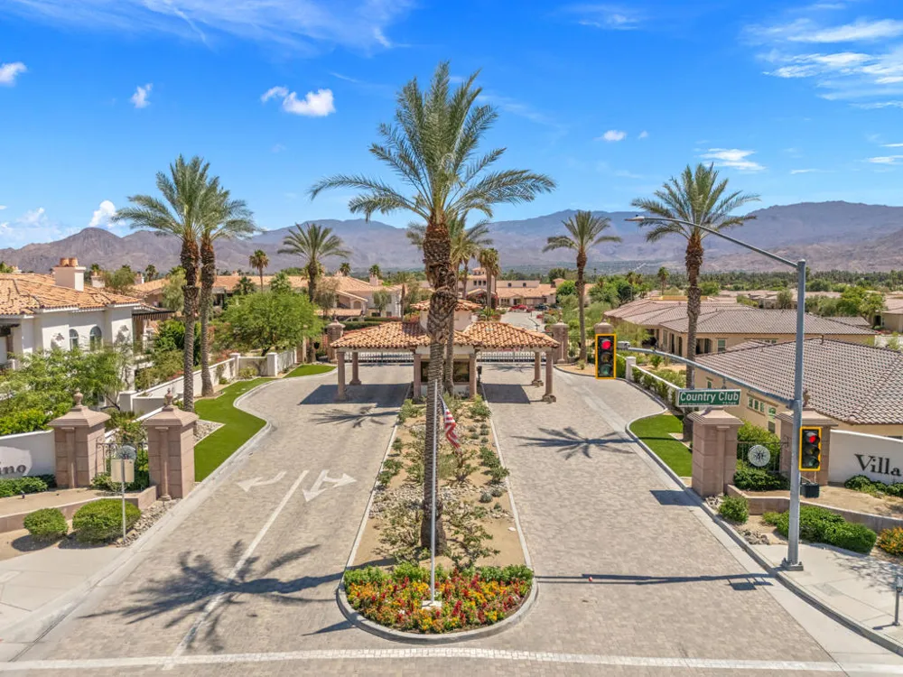 2100 Via Calderia #2101 Palm Desert, CA 92260