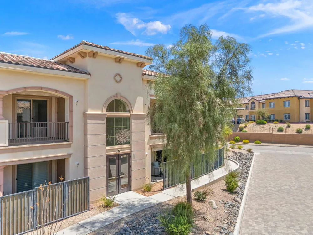2100 Via Calderia #2101 Palm Desert, CA 92260