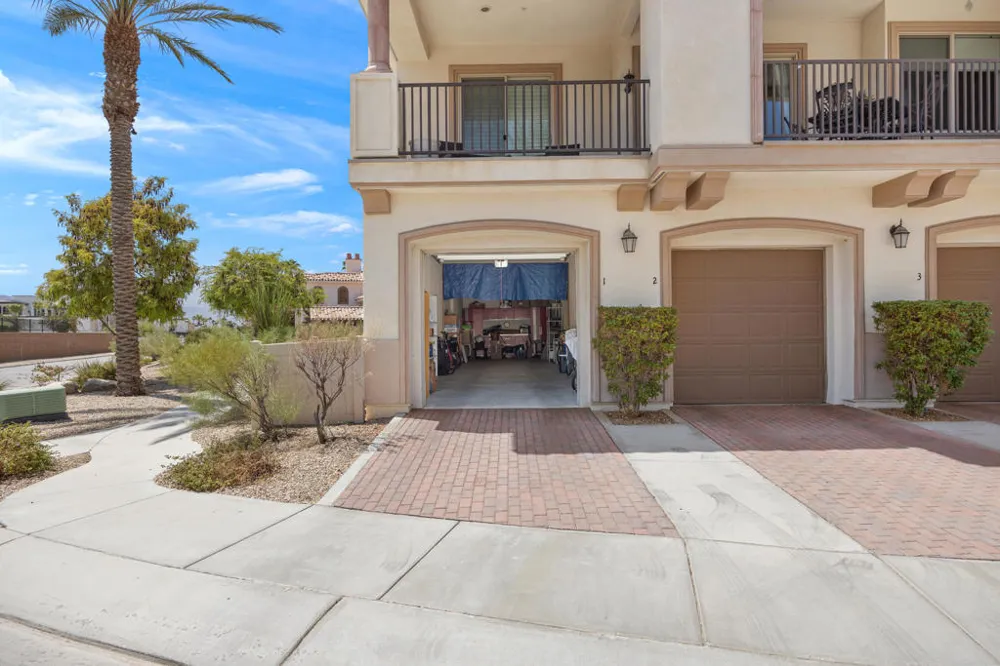 2100 Via Calderia #2101 Palm Desert, CA 92260