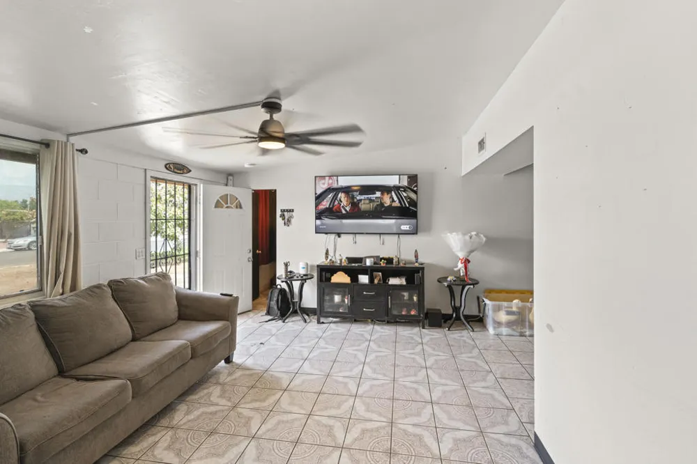 83085 Stone Canyon Avenue Indio, CA 92201