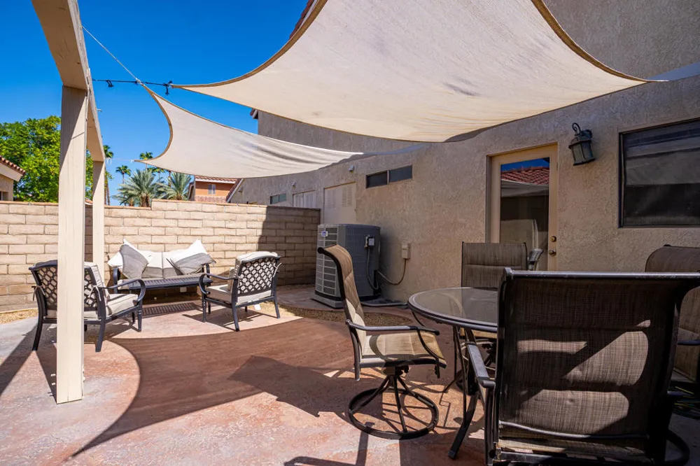 448 Tava Lane Palm Desert, CA 92211