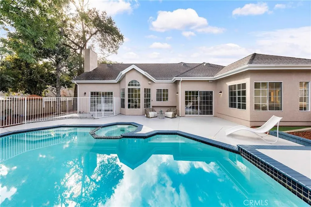 136 Garfield Place Monrovia, CA 91016
