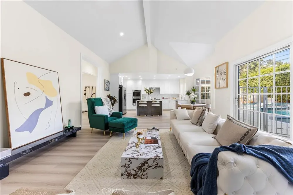 136 Garfield Place Monrovia, CA 91016