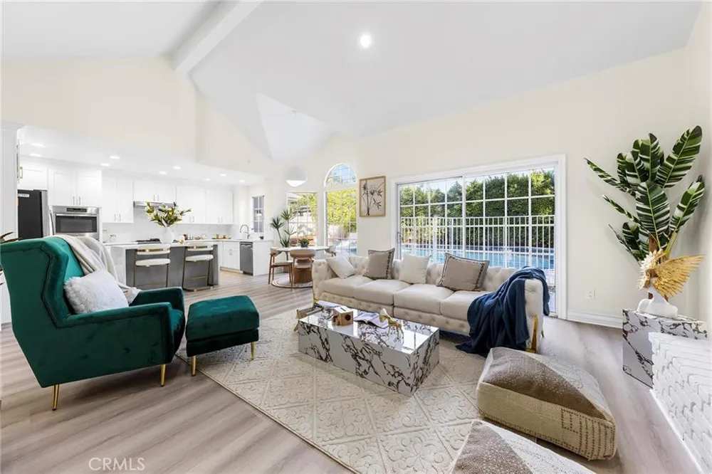 136 Garfield Place Monrovia, CA 91016