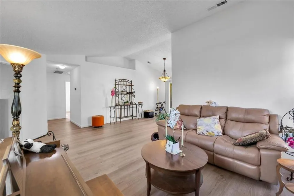 40918 Cypress Point Drive Cherry Valley, CA 92223