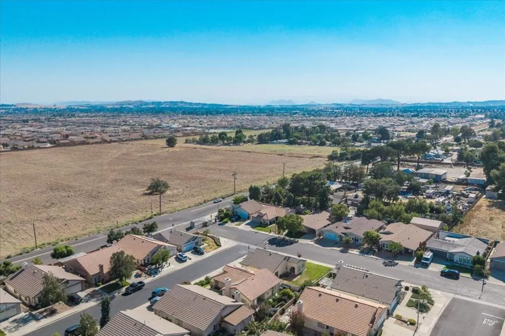 40918 Cypress Point Drive Cherry Valley, CA 92223