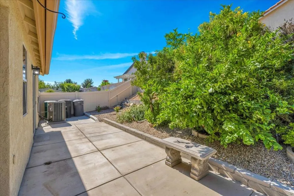 40918 Cypress Point Drive Cherry Valley, CA 92223