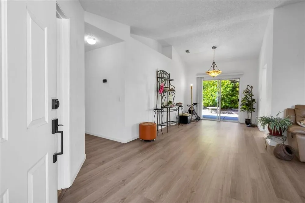 40918 Cypress Point Drive Cherry Valley, CA 92223