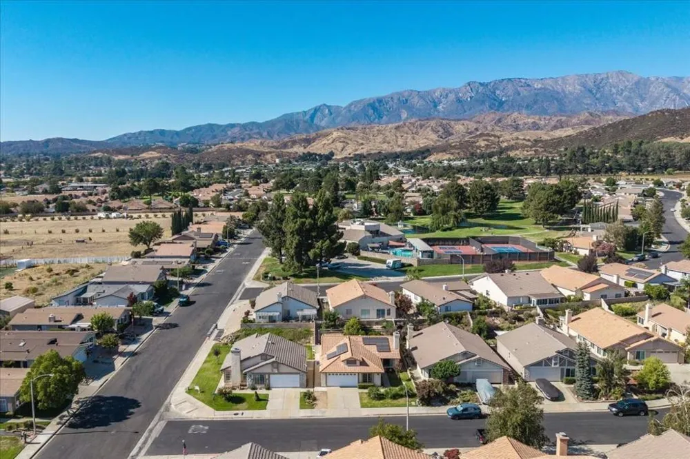 40918 Cypress Point Drive Cherry Valley, CA 92223