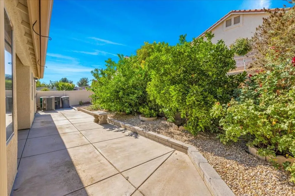 40918 Cypress Point Drive Cherry Valley, CA 92223