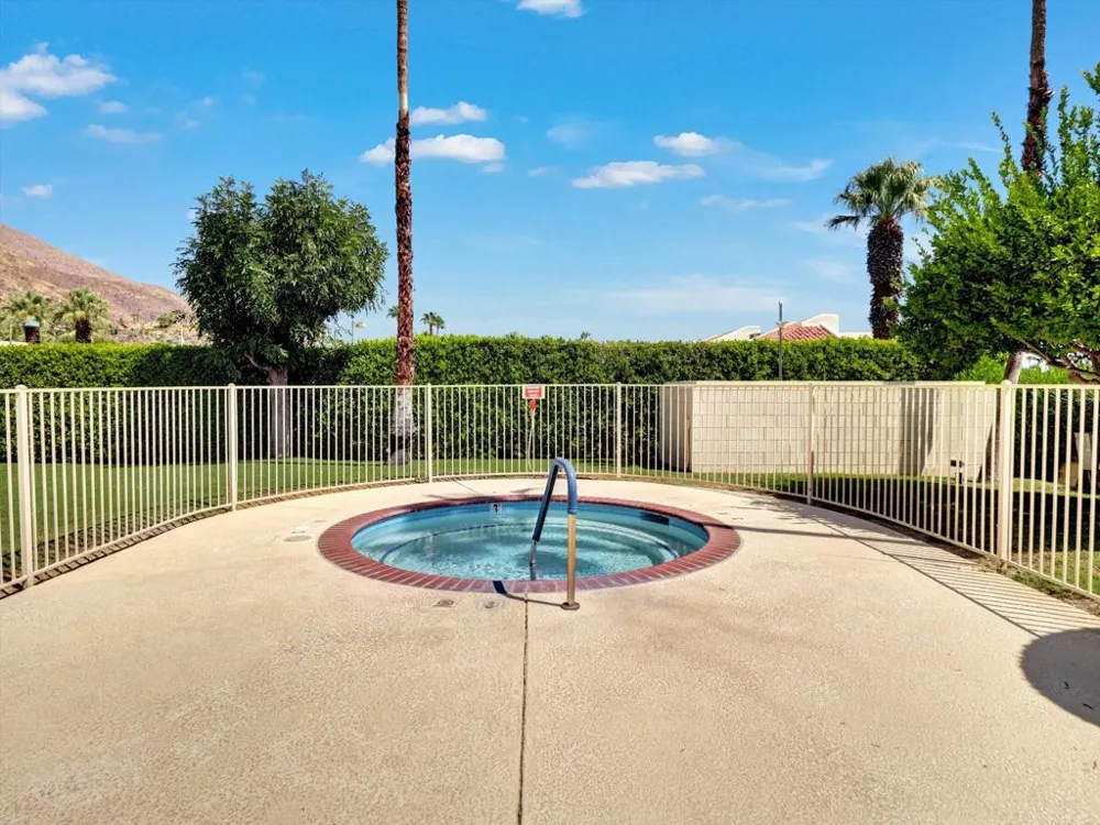 2600 S Palm Canyon Canyon Drive ##15 Palm Springs, CA 92264