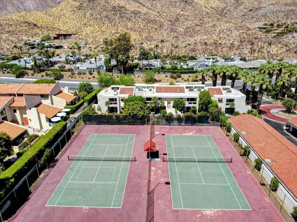2600 S Palm Canyon Canyon Drive ##15 Palm Springs, CA 92264
