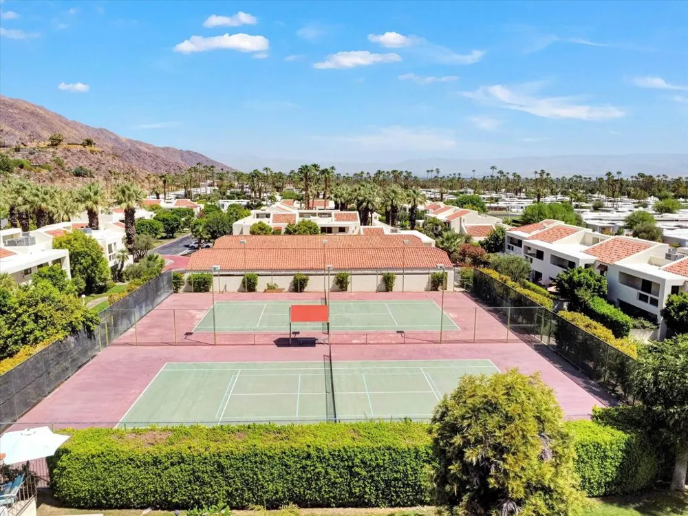 2600 S Palm Canyon Canyon Drive ##15 Palm Springs, CA 92264