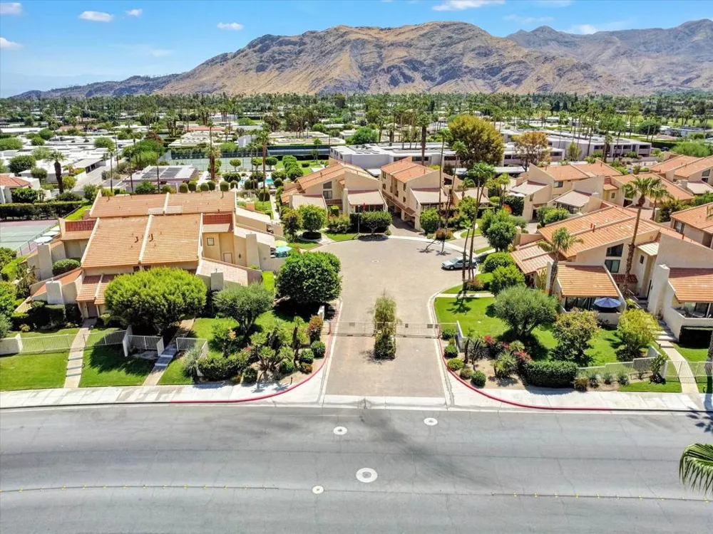 2600 S Palm Canyon Canyon Drive ##15 Palm Springs, CA 92264