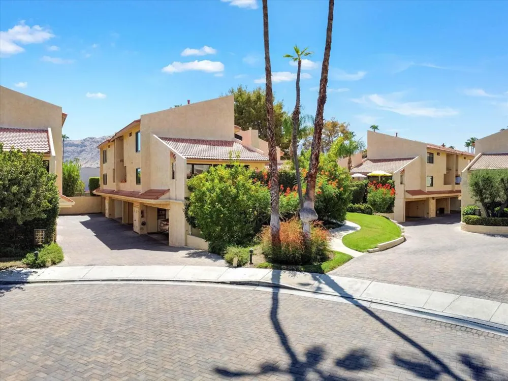 2600 S Palm Canyon Canyon Drive ##15 Palm Springs, CA 92264